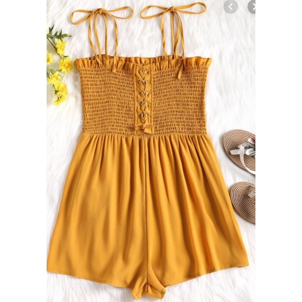 Zaful Cami Lace Up Smocked Romper